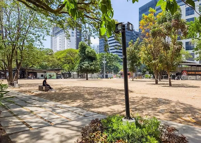 Apartment Furnished 1-bedroom In Avida Towers Riala, It Park With Fast Wifi, Netflix, Pool And