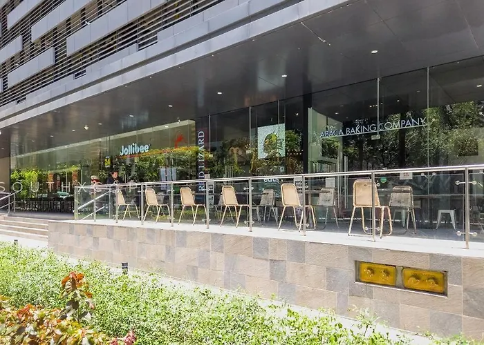 Furnished 1-bedroom In Avida Towers Riala, It Park With Fast Wifi, Netflix, Pool And *