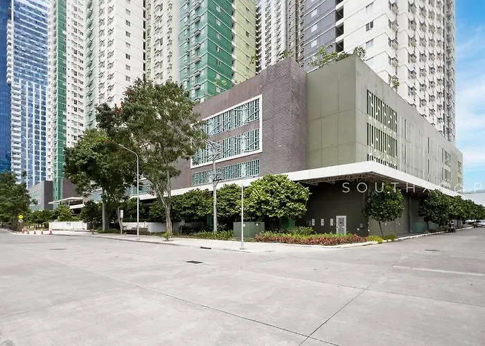 Furnished 1-bedroom In Avida Towers Riala, It Park With Fast Wifi, Netflix, Pool And