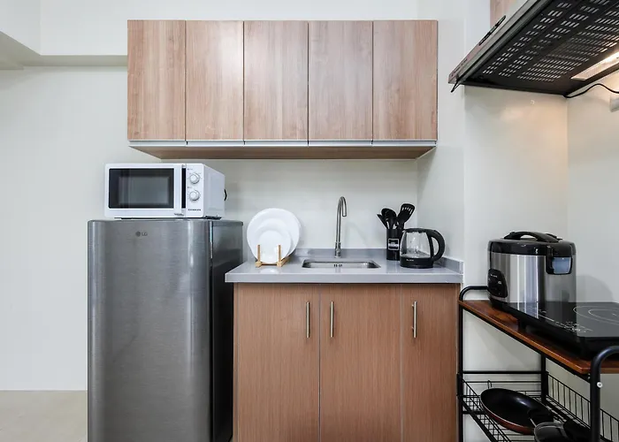 Apartment Furnished 1-bedroom In Avida Towers Riala, It Park With Fast Wifi, Netflix, Pool And