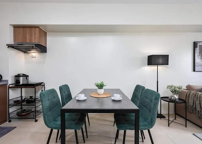 Furnished 1-bedroom In Avida Towers Riala, It Park With Fast Wifi, Netflix, Pool And * Cebu