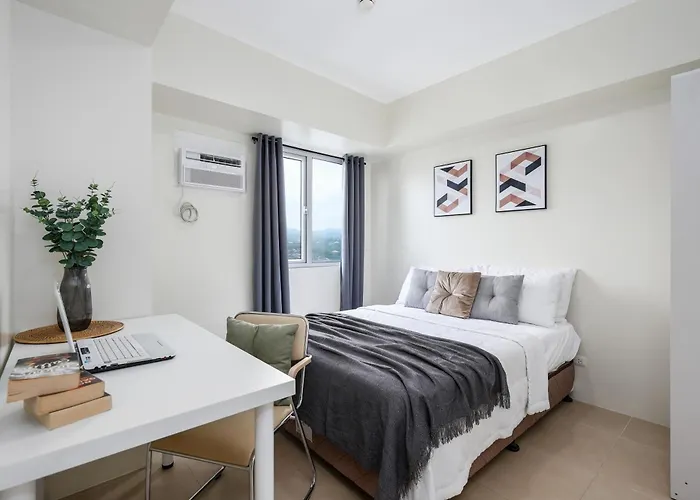 Furnished 1-bedroom In Avida Towers Riala, It Park With Fast Wifi, Netflix, Pool And Cebu