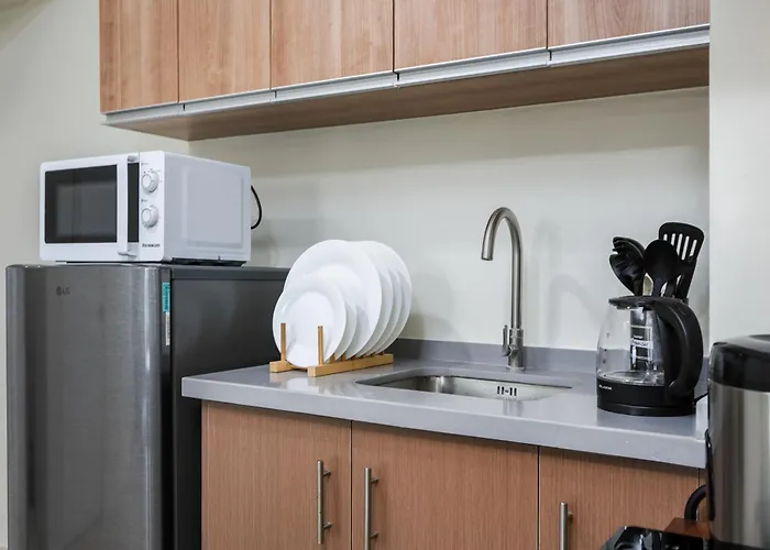 Apartment Furnished 1-bedroom In Avida Towers Riala, It Park With Fast Wifi, Netflix, Pool And