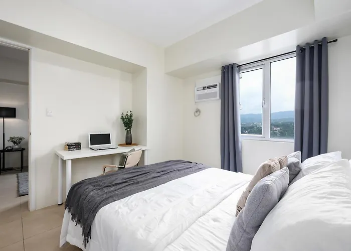 Furnished 1-bedroom In Avida Towers Riala, It Park With Fast Wifi, Netflix, Pool And Apartment Cebu