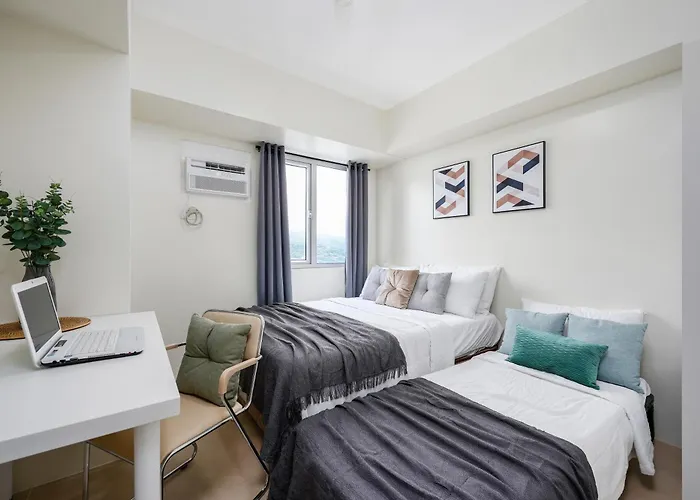 Furnished 1-bedroom In Avida Towers Riala, It Park With Fast Wifi, Netflix, Pool And * Cebu